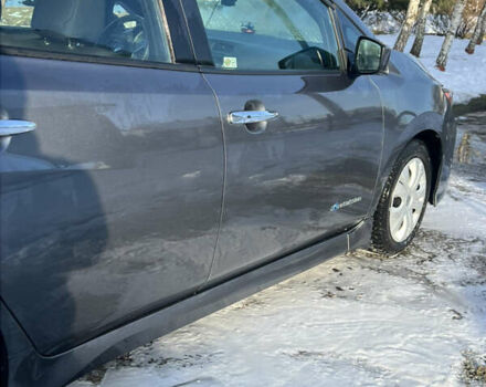 Серый Ниссан Лиф, объемом двигателя 0 л и пробегом 106 тыс. км за 12200 $, фото 7 на Automoto.ua