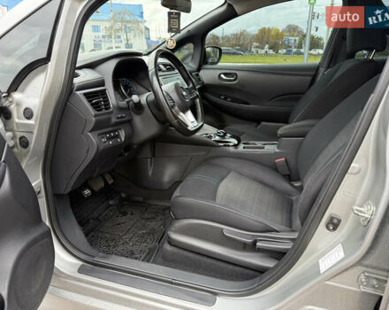 Сірий Ніссан Ліф, об'ємом двигуна 0 л та пробігом 148 тис. км за 13333 $, фото 24 на Automoto.ua