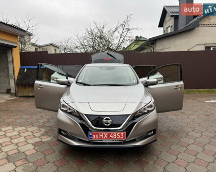 Сірий Ніссан Ліф, об'ємом двигуна 0 л та пробігом 80 тис. км за 15699 $, фото 23 на Automoto.ua