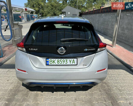 Серый Ниссан Лиф, объемом двигателя 0 л и пробегом 107 тыс. км за 15600 $, фото 2 на Automoto.ua