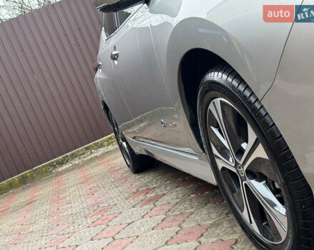 Сірий Ніссан Ліф, об'ємом двигуна 0 л та пробігом 80 тис. км за 15699 $, фото 43 на Automoto.ua