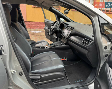 Сірий Ніссан Ліф, об'ємом двигуна 0 л та пробігом 80 тис. км за 15699 $, фото 20 на Automoto.ua