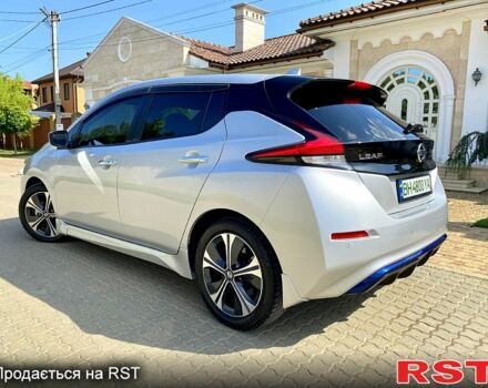 Сірий Ніссан Ліф, об'ємом двигуна 0 л та пробігом 48 тис. км за 17000 $, фото 2 на Automoto.ua