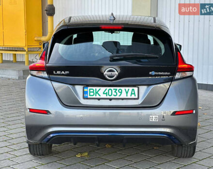 Серый Ниссан Лиф, объемом двигателя 0 л и пробегом 65 тыс. км за 12300 $, фото 12 на Automoto.ua