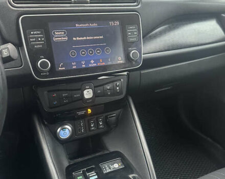 Серый Ниссан Лиф, объемом двигателя 0 л и пробегом 79 тыс. км за 14777 $, фото 12 на Automoto.ua