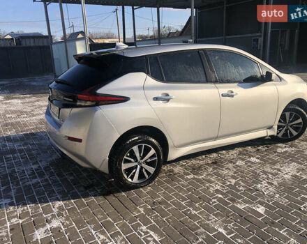 Сірий Ніссан Ліф, об'ємом двигуна 0 л та пробігом 83 тис. км за 15100 $, фото 3 на Automoto.ua