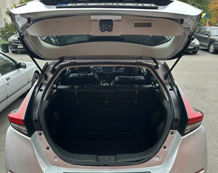 Серый Ниссан Лиф, объемом двигателя 0 л и пробегом 180 тыс. км за 11900 $, фото 9 на Automoto.ua