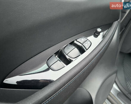 Сірий Ніссан Ліф, об'ємом двигуна 0 л та пробігом 52 тис. км за 18300 $, фото 14 на Automoto.ua