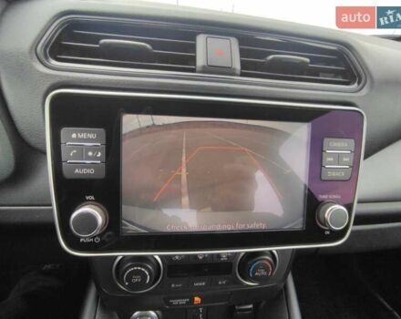 Серый Ниссан Лиф, объемом двигателя 0 л и пробегом 62 тыс. км за 13200 $, фото 6 на Automoto.ua