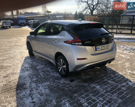 Сірий Ніссан Ліф, об'ємом двигуна 0 л та пробігом 83 тис. км за 15100 $, фото 5 на Automoto.ua