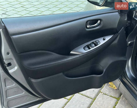 Серый Ниссан Лиф, объемом двигателя 0 л и пробегом 65 тыс. км за 12300 $, фото 21 на Automoto.ua