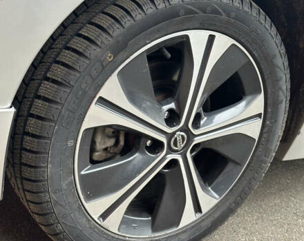 Серый Ниссан Лиф, объемом двигателя 0 л и пробегом 180 тыс. км за 11900 $, фото 20 на Automoto.ua