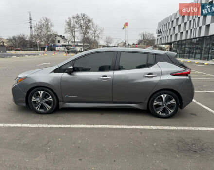 Серый Ниссан Лиф, объемом двигателя 0 л и пробегом 125 тыс. км за 9900 $, фото 7 на Automoto.ua