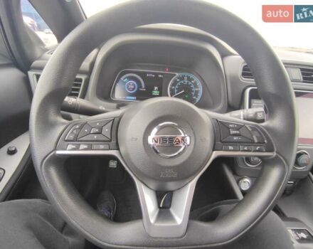 Серый Ниссан Лиф, объемом двигателя 0 л и пробегом 62 тыс. км за 13200 $, фото 3 на Automoto.ua