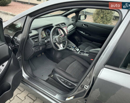 Сірий Ніссан Ліф, об'ємом двигуна 0 л та пробігом 52 тис. км за 18300 $, фото 15 на Automoto.ua