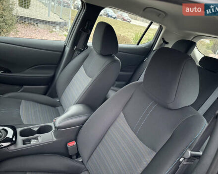 Сірий Ніссан Ліф, об'ємом двигуна 0 л та пробігом 52 тис. км за 18300 $, фото 16 на Automoto.ua