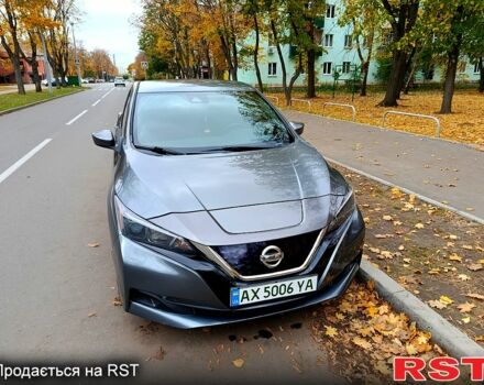 Сірий Ніссан Ліф, об'ємом двигуна 0.11 л та пробігом 63 тис. км за 14000 $, фото 5 на Automoto.ua