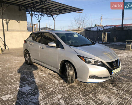 Сірий Ніссан Ліф, об'ємом двигуна 0 л та пробігом 83 тис. км за 15100 $, фото 1 на Automoto.ua