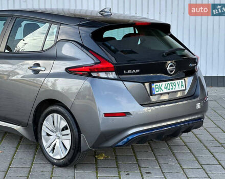 Серый Ниссан Лиф, объемом двигателя 0 л и пробегом 65 тыс. км за 12300 $, фото 11 на Automoto.ua