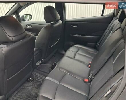 Серый Ниссан Лиф, объемом двигателя 0 л и пробегом 76 тыс. км за 16300 $, фото 5 на Automoto.ua