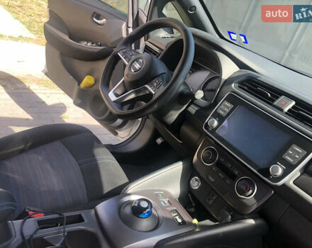 Сірий Ніссан Ліф, об'ємом двигуна 0 л та пробігом 83 тис. км за 15100 $, фото 9 на Automoto.ua