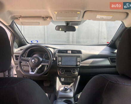 Сірий Ніссан Ліф, об'ємом двигуна 0 л та пробігом 83 тис. км за 15100 $, фото 10 на Automoto.ua