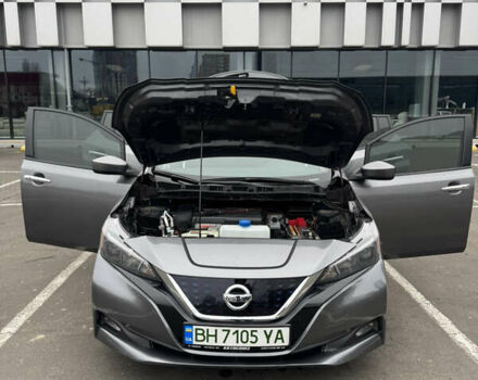 Серый Ниссан Лиф, объемом двигателя 0 л и пробегом 125 тыс. км за 9900 $, фото 43 на Automoto.ua