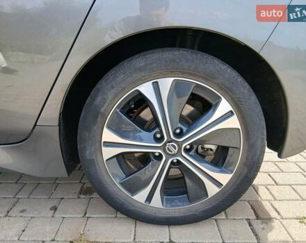 Серый Ниссан Лиф, объемом двигателя 0 л и пробегом 75 тыс. км за 14500 $, фото 9 на Automoto.ua