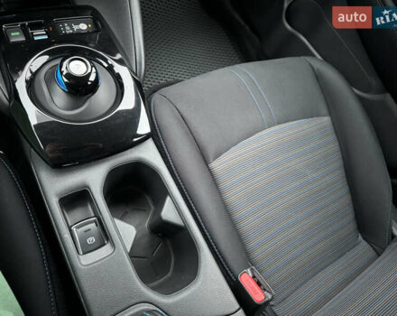 Сірий Ніссан Ліф, об'ємом двигуна 0 л та пробігом 52 тис. км за 18300 $, фото 20 на Automoto.ua