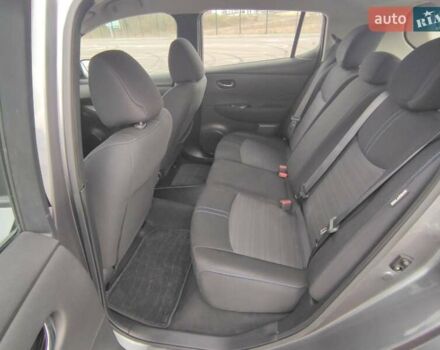 Серый Ниссан Лиф, объемом двигателя 0 л и пробегом 62 тыс. км за 13200 $, фото 4 на Automoto.ua