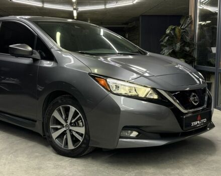 Серый Ниссан Лиф, объемом двигателя 0 л и пробегом 56 тыс. км за 13500 $, фото 3 на Automoto.ua