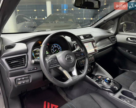 Сірий Ніссан Ліф, об'ємом двигуна 0 л та пробігом 56 тис. км за 13500 $, фото 17 на Automoto.ua