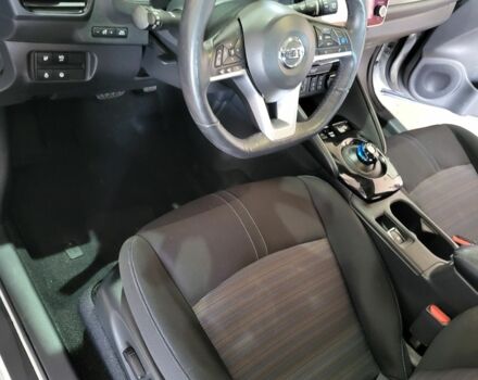 Серый Ниссан Лиф, объемом двигателя 0 л и пробегом 27 тыс. км за 15500 $, фото 12 на Automoto.ua