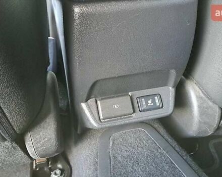 Сірий Ніссан Ліф, об'ємом двигуна 0 л та пробігом 102 тис. км за 15700 $, фото 19 на Automoto.ua