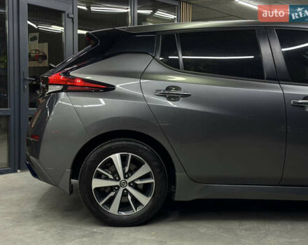 Сірий Ніссан Ліф, об'ємом двигуна 0 л та пробігом 56 тис. км за 13500 $, фото 15 на Automoto.ua