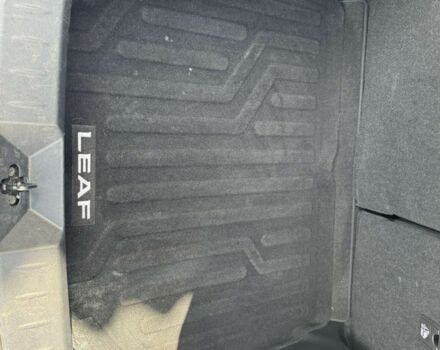 Серый Ниссан Лиф, объемом двигателя 0 л и пробегом 58 тыс. км за 7100 $, фото 7 на Automoto.ua