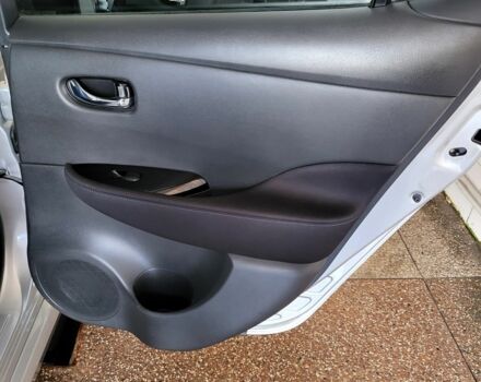 Серый Ниссан Лиф, объемом двигателя 0 л и пробегом 27 тыс. км за 15500 $, фото 17 на Automoto.ua