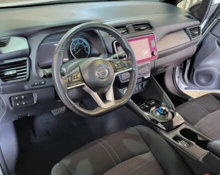 Серый Ниссан Лиф, объемом двигателя 0 л и пробегом 27 тыс. км за 15500 $, фото 10 на Automoto.ua