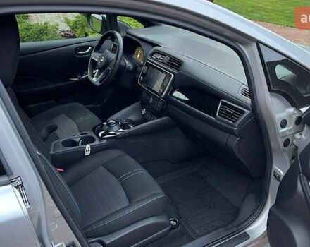 Серый Ниссан Лиф, объемом двигателя 0 л и пробегом 48 тыс. км за 14300 $, фото 13 на Automoto.ua