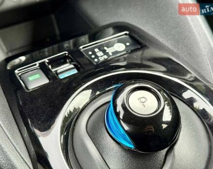 Серый Ниссан Лиф, объемом двигателя 0 л и пробегом 47 тыс. км за 15200 $, фото 29 на Automoto.ua