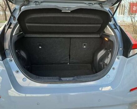 Сірий Ніссан Ліф, об'ємом двигуна 0 л та пробігом 102 тис. км за 15700 $, фото 5 на Automoto.ua