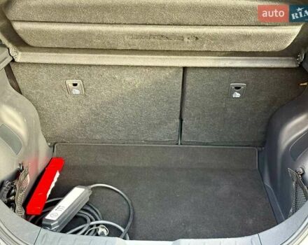 Серый Ниссан Лиф, объемом двигателя 0 л и пробегом 47 тыс. км за 15200 $, фото 14 на Automoto.ua