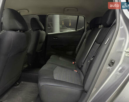 Сірий Ніссан Ліф, об'ємом двигуна 0 л та пробігом 56 тис. км за 13500 $, фото 21 на Automoto.ua