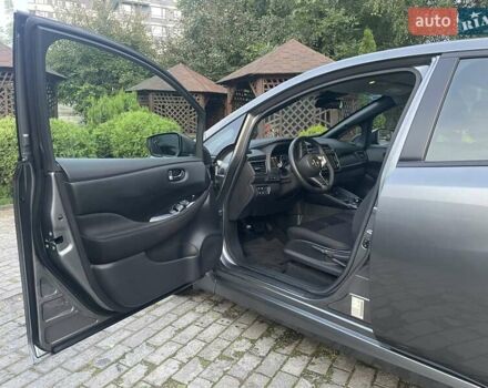 Серый Ниссан Лиф, объемом двигателя 0 л и пробегом 23 тыс. км за 22000 $, фото 18 на Automoto.ua