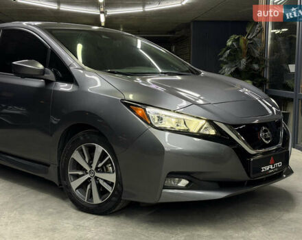 Сірий Ніссан Ліф, об'ємом двигуна 0 л та пробігом 56 тис. км за 13500 $, фото 3 на Automoto.ua
