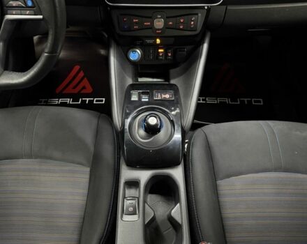 Серый Ниссан Лиф, объемом двигателя 0 л и пробегом 56 тыс. км за 13500 $, фото 20 на Automoto.ua