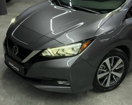 Серый Ниссан Лиф, объемом двигателя 0 л и пробегом 56 тыс. км за 13500 $, фото 5 на Automoto.ua