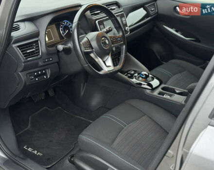 Сірий Ніссан Ліф, об'ємом двигуна 0 л та пробігом 57 тис. км за 14800 $, фото 13 на Automoto.ua