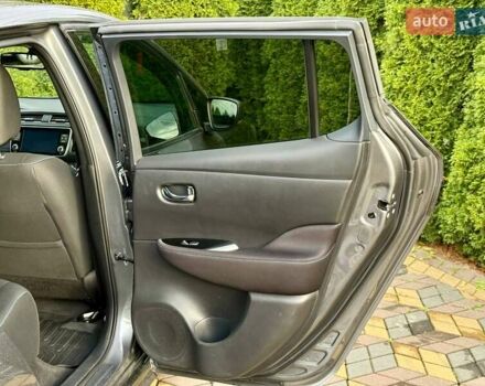 Серый Ниссан Лиф, объемом двигателя 0 л и пробегом 47 тыс. км за 15200 $, фото 22 на Automoto.ua