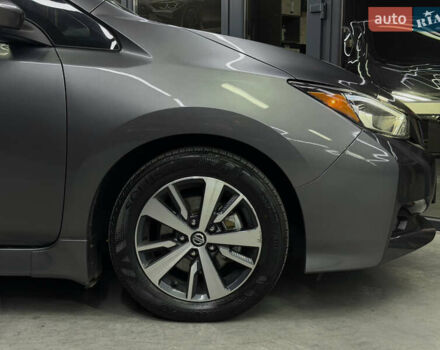 Сірий Ніссан Ліф, об'ємом двигуна 0 л та пробігом 56 тис. км за 13500 $, фото 4 на Automoto.ua